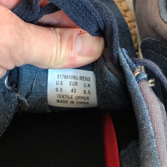 Levi’s denim casual shoes, skater style sneakers.  Navy blue. Men’s size 9.5. - Picture 4 of 4